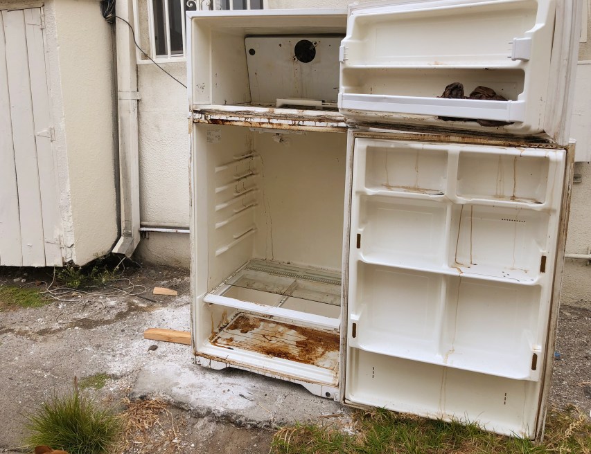 Sidewalk Face_2018_0905_2_09 cc