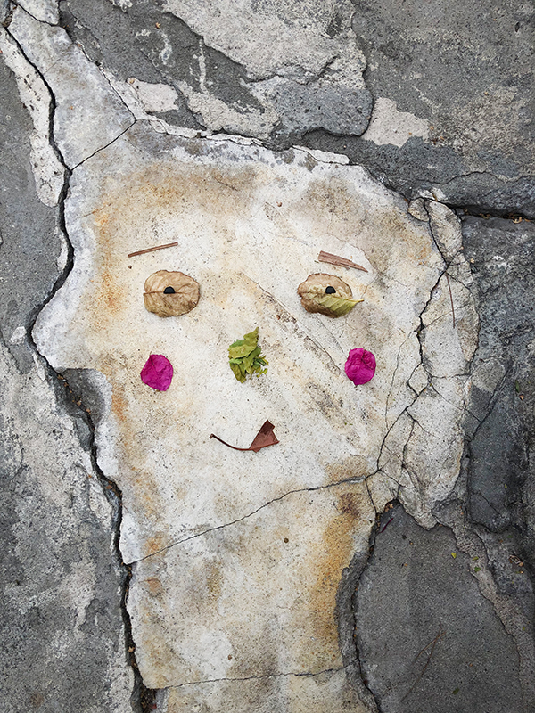 sidewalk-face_2023_1113_1_03_cc_600